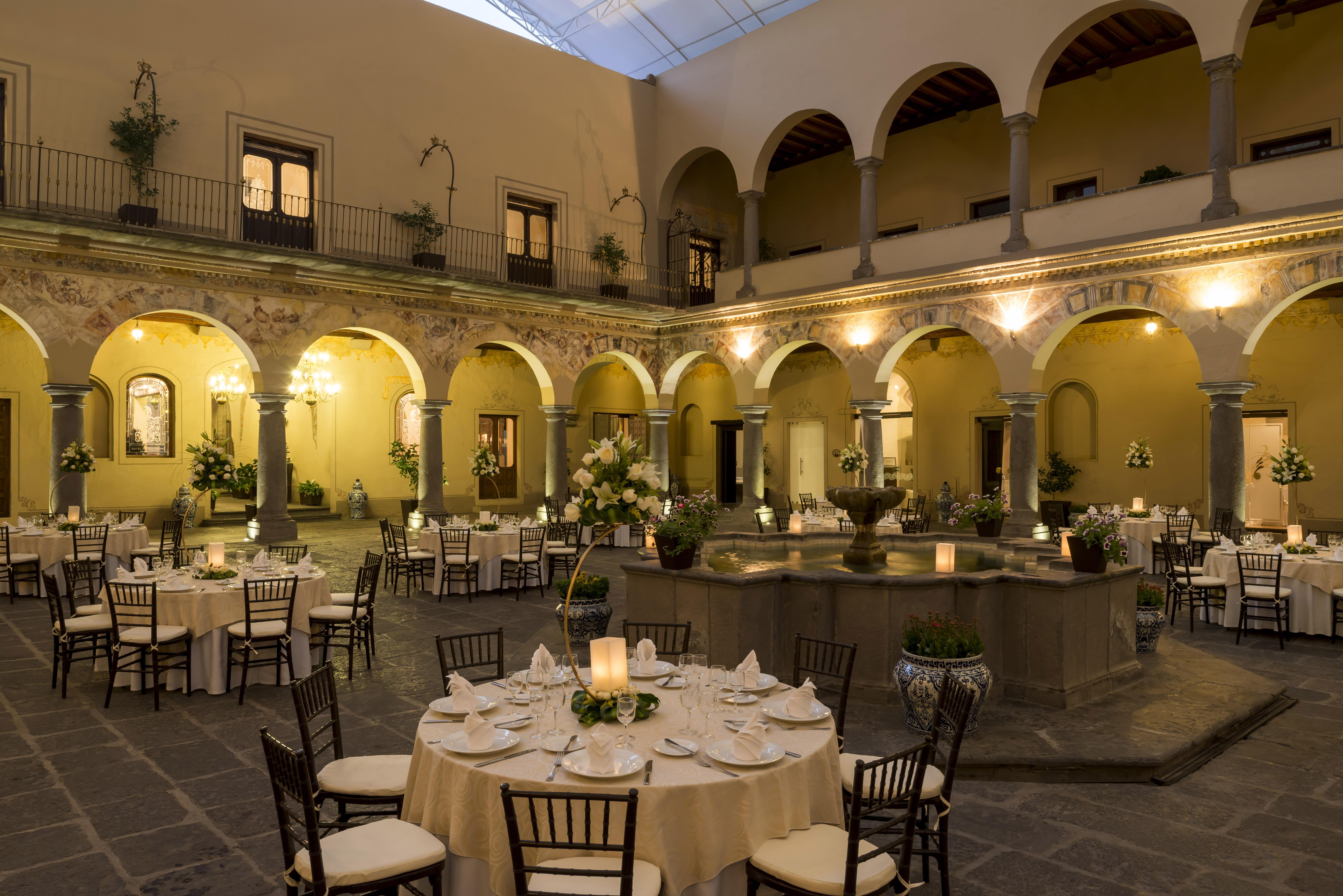 فندق Quinta Real بويبلا المظهر الخارجي الصورة The interior of the hotel
