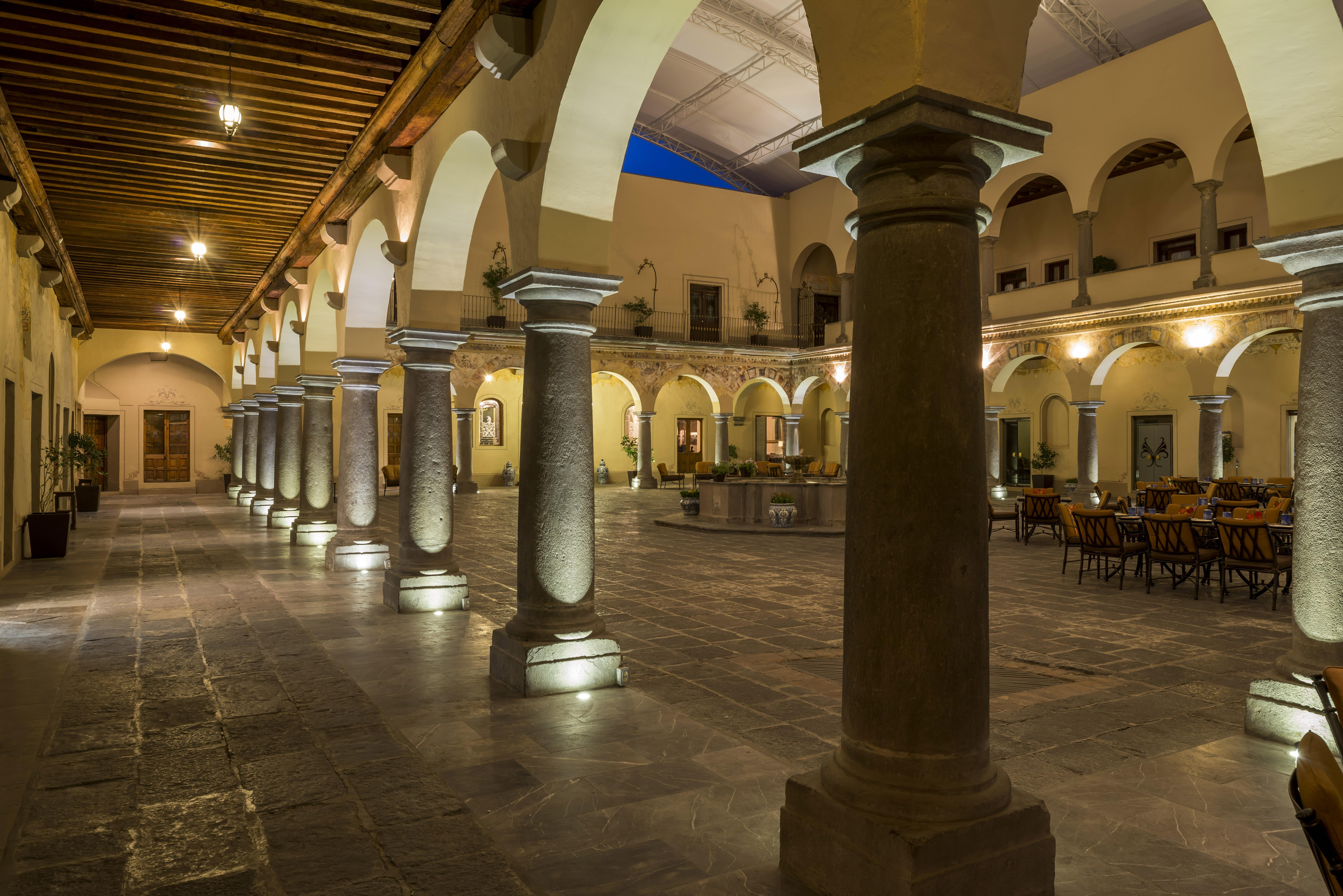 فندق Quinta Real بويبلا المظهر الخارجي الصورة The interior of the museum