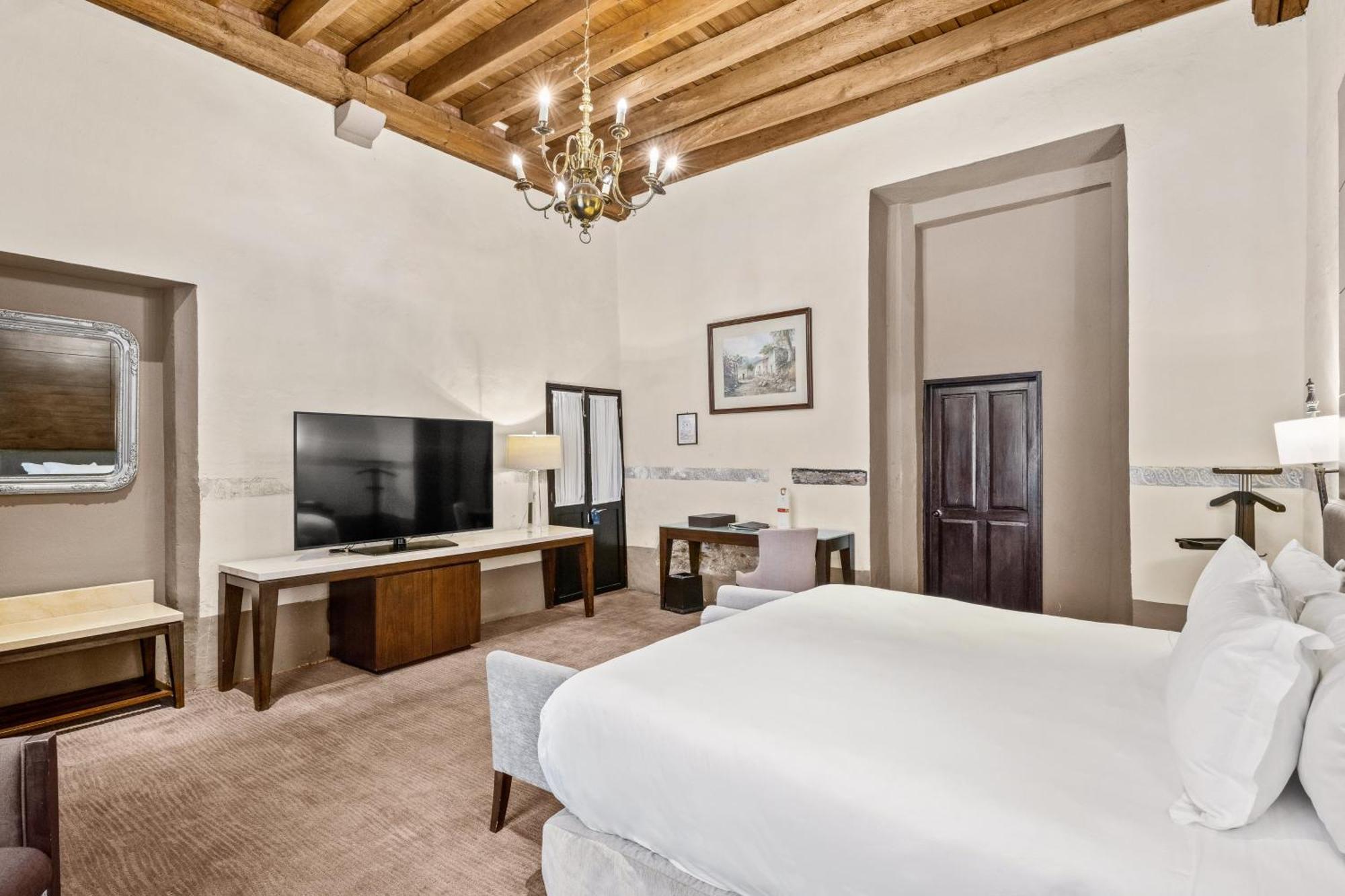 فندق Quinta Real بويبلا المظهر الخارجي الصورة A guest room at the Hotel Santa Fe