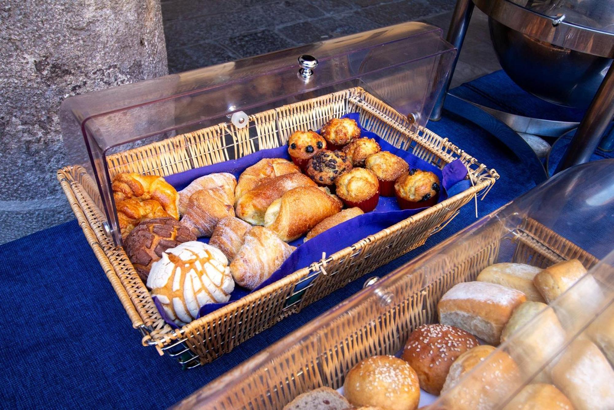 فندق Quinta Real بويبلا المظهر الخارجي الصورة A selection of pastries