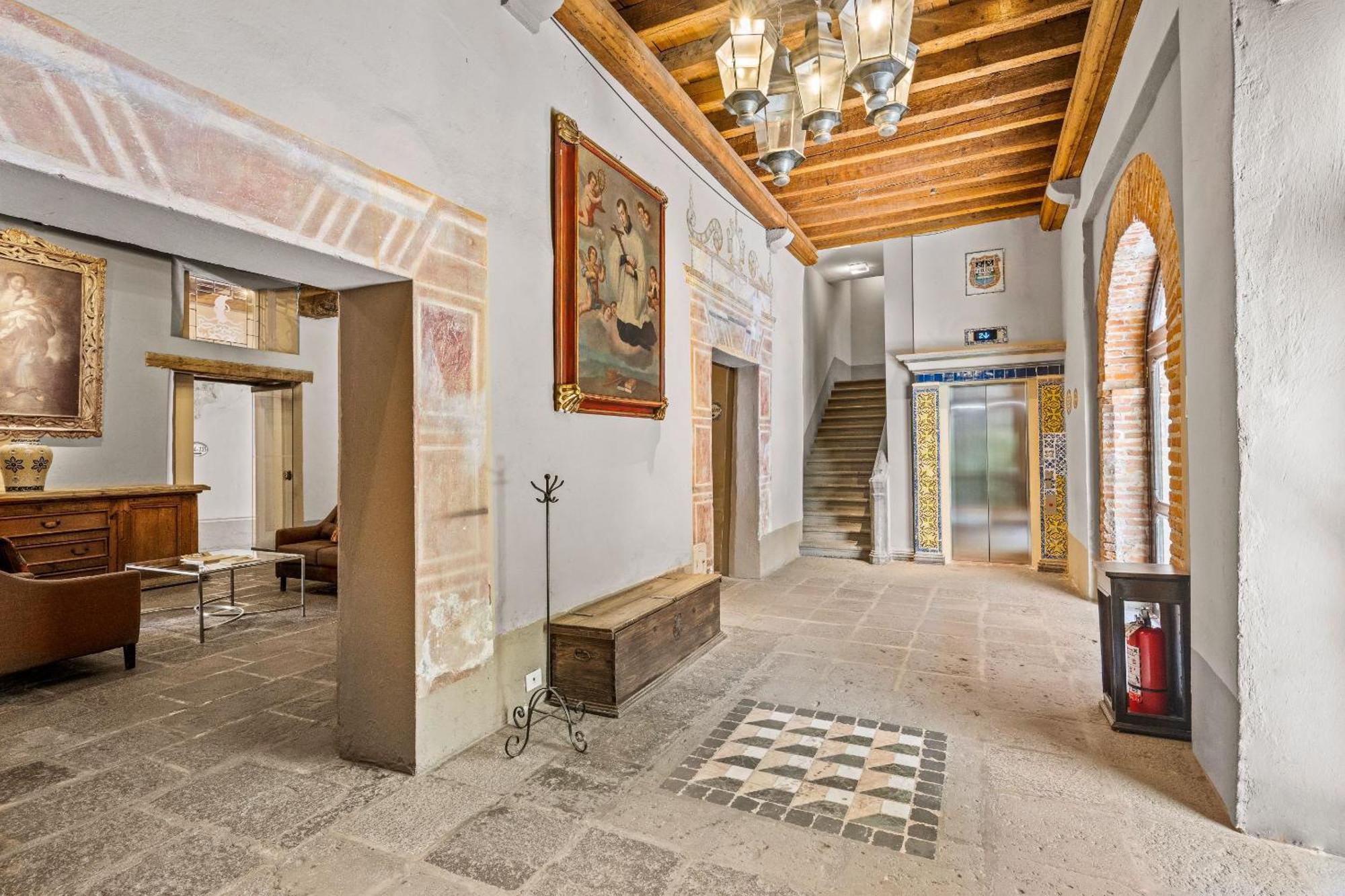 فندق Quinta Real بويبلا المظهر الخارجي الصورة Interior of the museum