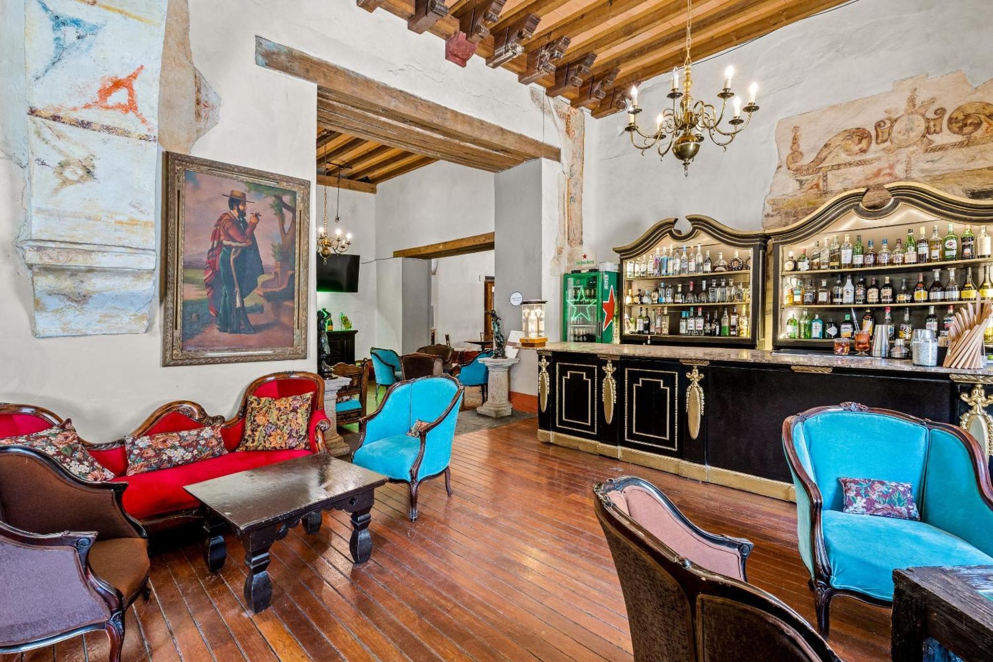 فندق Quinta Real بويبلا المظهر الخارجي الصورة The bar at the Hotel Casa Grande